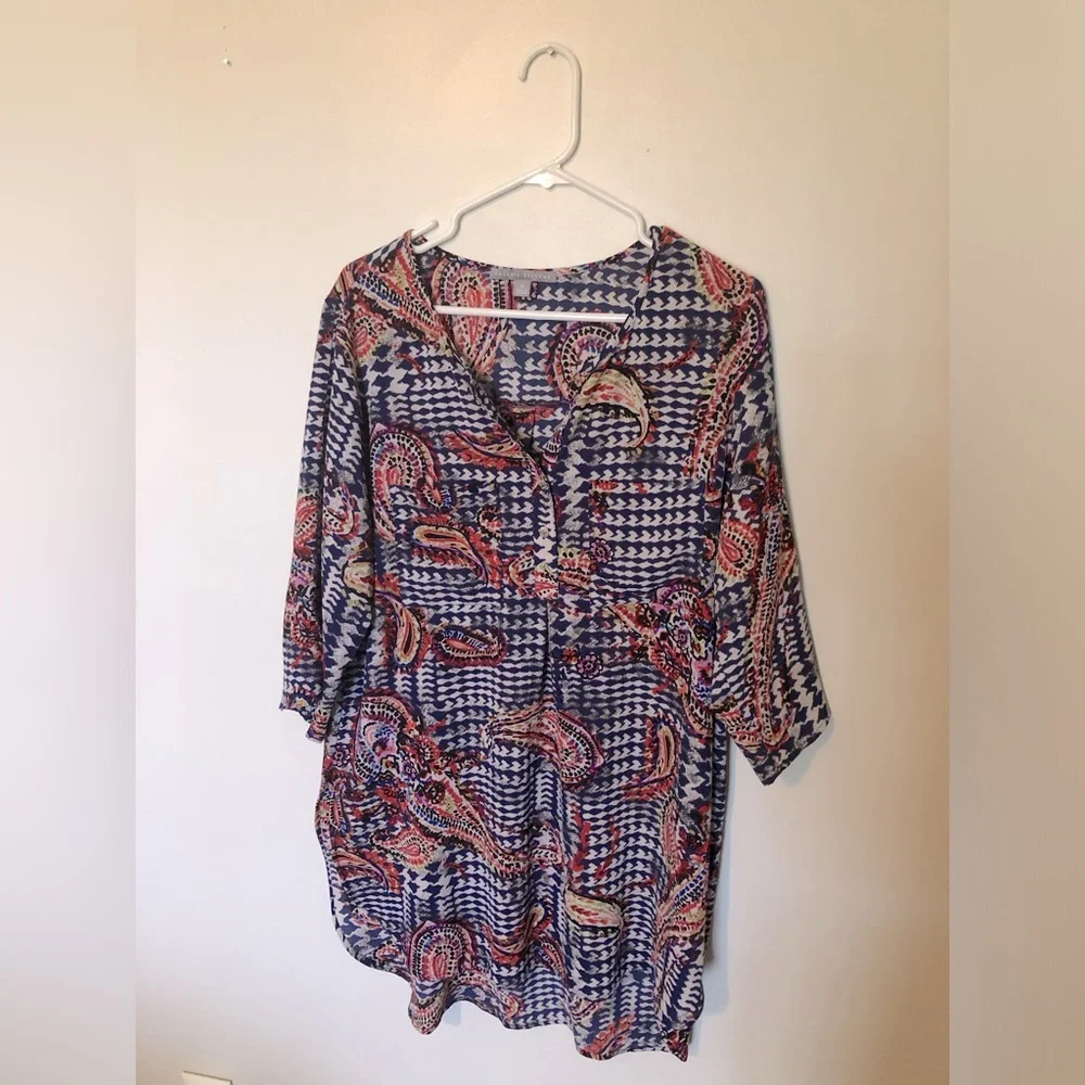 Vibrant Blue and Red Paisley Tunic with 3/4 Sleeves Lightweight & Flowy - Picture 1 of 10